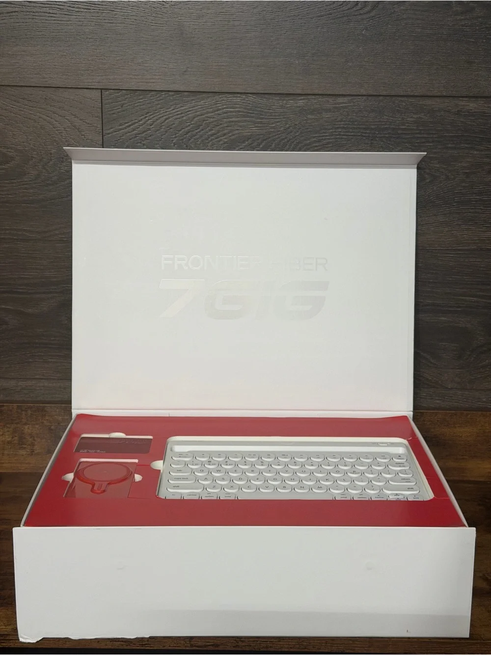 Macally Bluetooth Keyboard for iPad | Rechargeable Wireless | White | NEW in Box